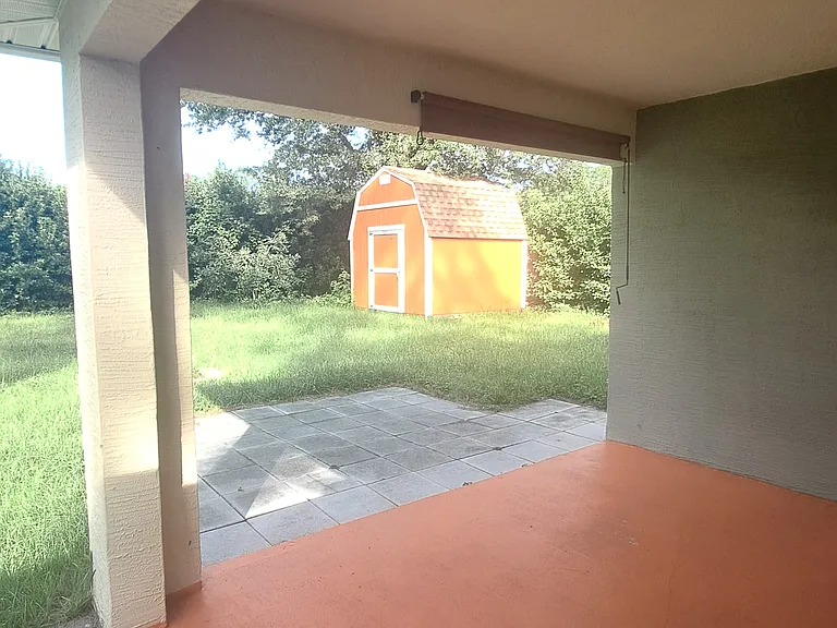16 Lloshire Path — Photo 33