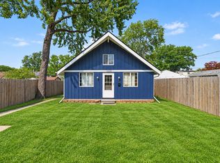 21929 Rosedale St, Saint Clair Shores, MI 48080