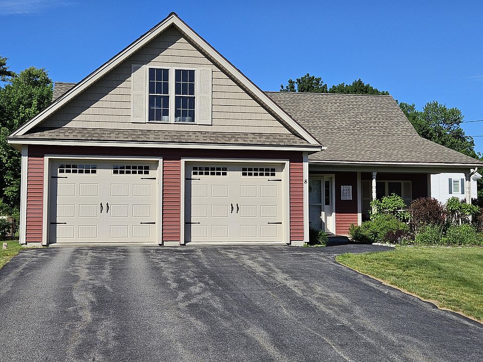 1st image of 8 Chickadee Lane
