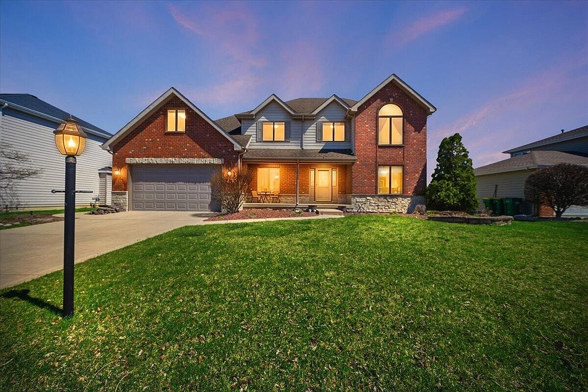 9741 Whitehall Gdn, Munster, IN 46321 | MLS #836691 | Zillow