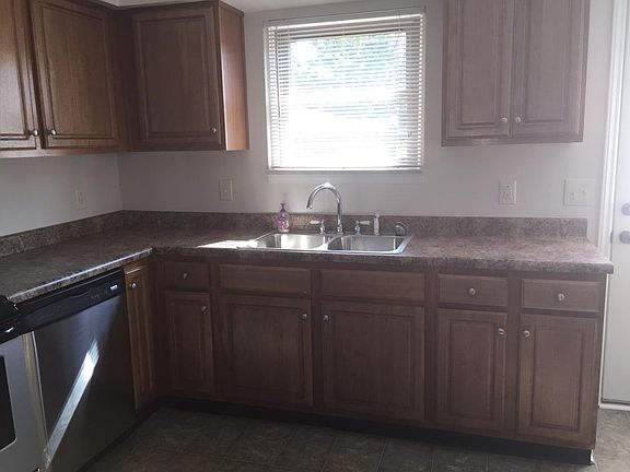 5th image of 501 Shenandoah Dr