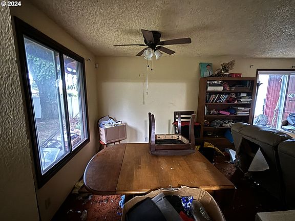 2nd image of 1100 Quince Dr