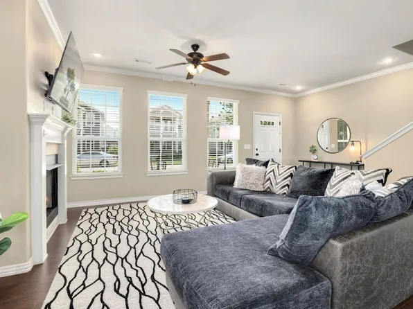 571 N Keats Dr #Id1221891p, Fayetteville, AR 72704