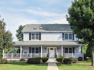 990 Barclay Hill Rd, Beaver, PA 15009