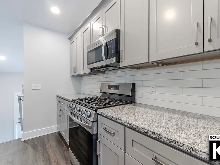 13898 Westwood Ln — Photo 2