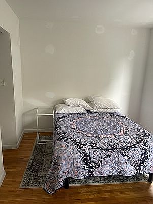 5th image of 327 W 30th St APT 5G