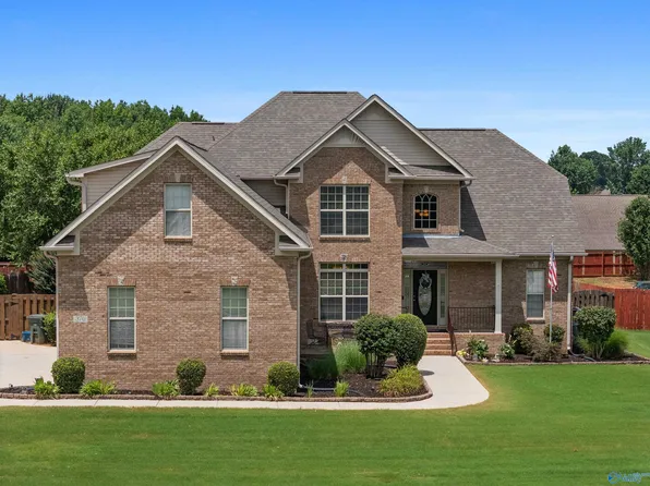 370 Weatherford Dr NW, Madison, AL 35757