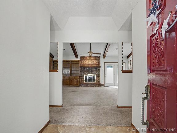 5th image of 2648 W Dallas St