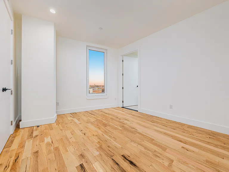 33 Franklin St #801 — Photo 5