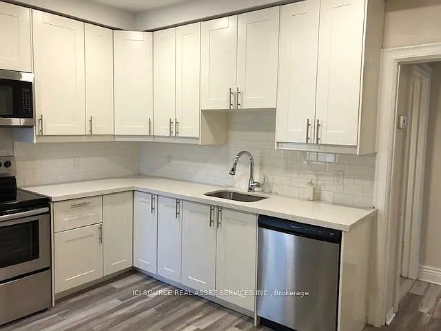 16 Eastbourne Ave #MAIN FL — Photo 1