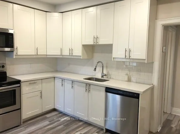 16 Eastbourne Ave, Hamilton, ON L8M 2M7