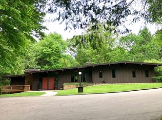 3217 W B Ave, Plainwell, MI 49080