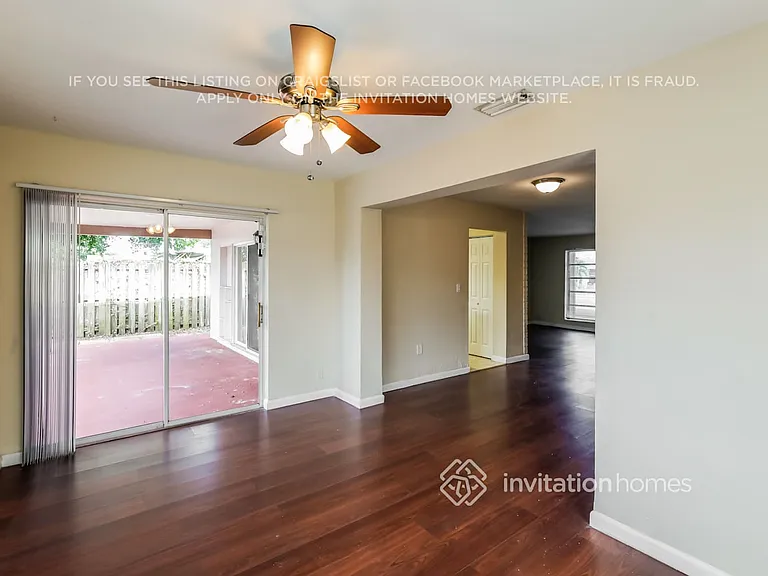 8407 NW 26th St — Photo 8