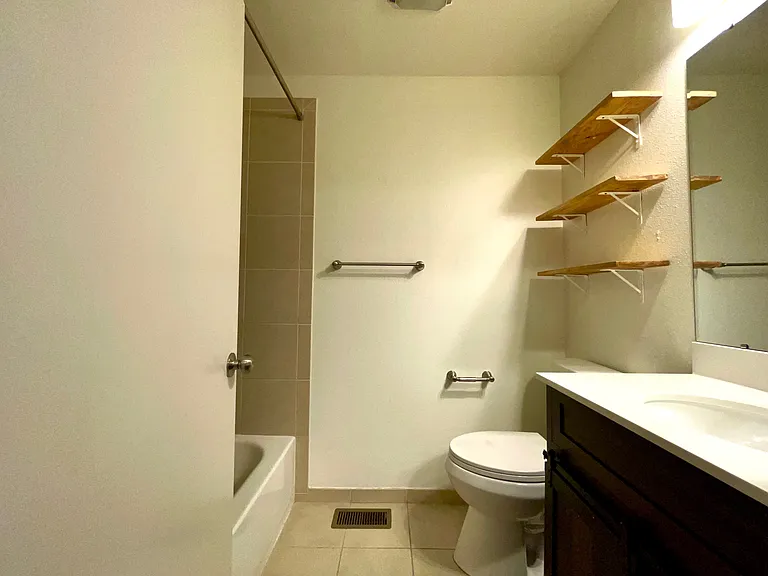 3062 W 107th Pl #F — Photo 5