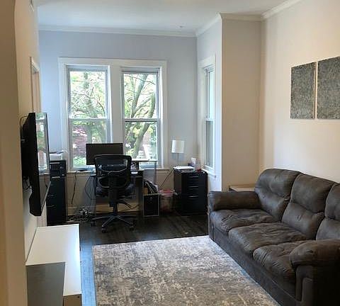 2nd image of 3320 N Lakewood Ave #2