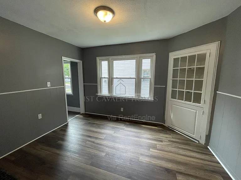 730 Noble Ave — Photo 7