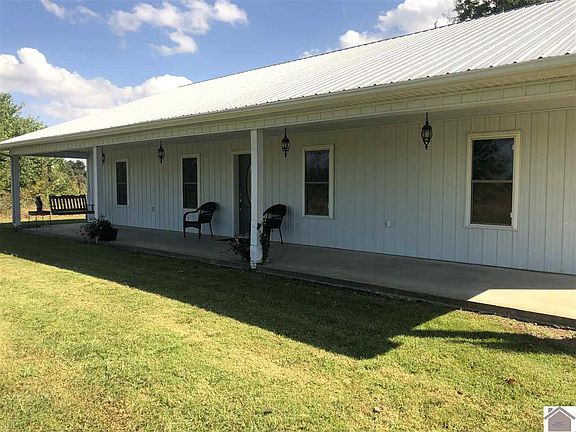 2nd image of 250 Colby Ln