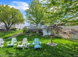 4150 Highcrest Dr, Brighton, MI