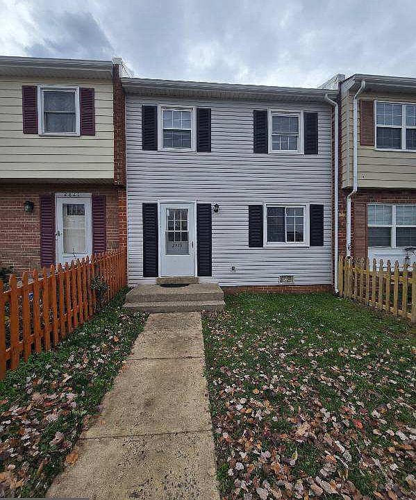1st image of 2819 Banks Ct