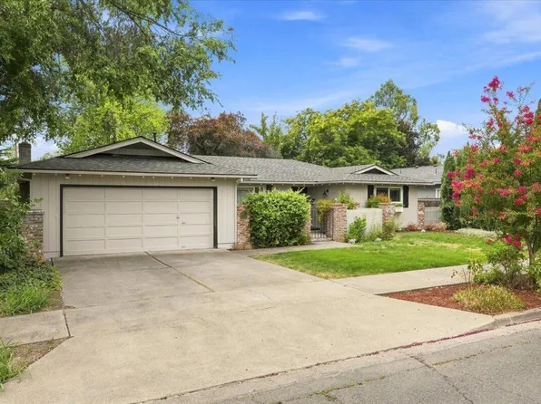 2905 El Dorado Dr, Medford, OR 97504