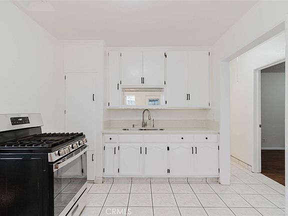 5th image of 1309 W 131st St
