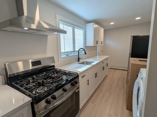 20 Howard Ave #B, Keansburg, NJ 07734