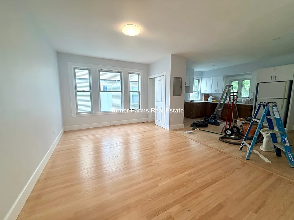 4 Saint Paul St #1