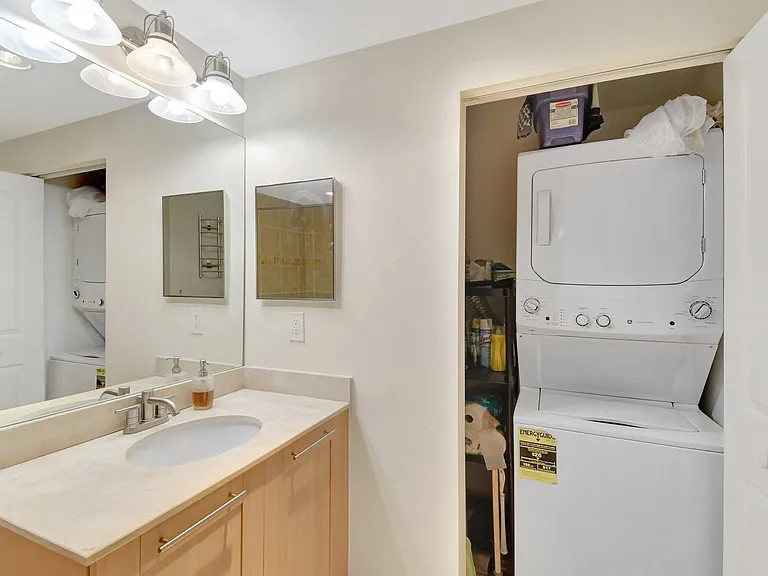 511 SE 5th Ave #2315 — Photo 22