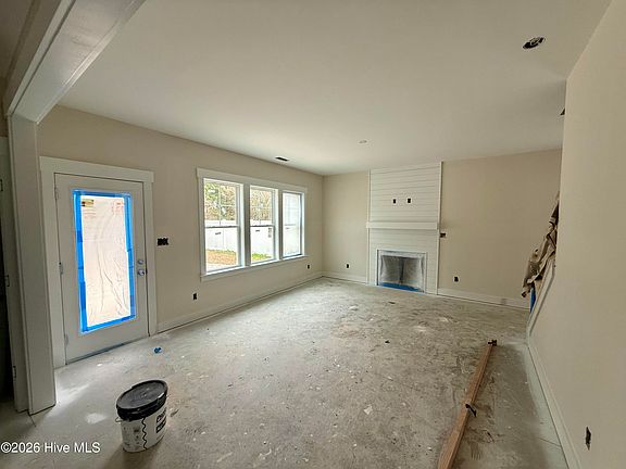 3rd image of 314 Hawks Bluff Drive