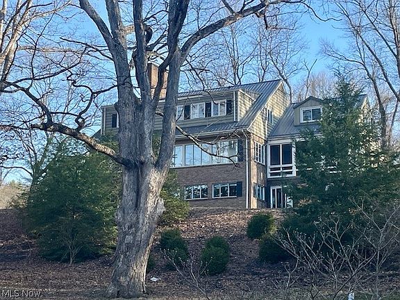 2nd image of 860 Kensington Rd