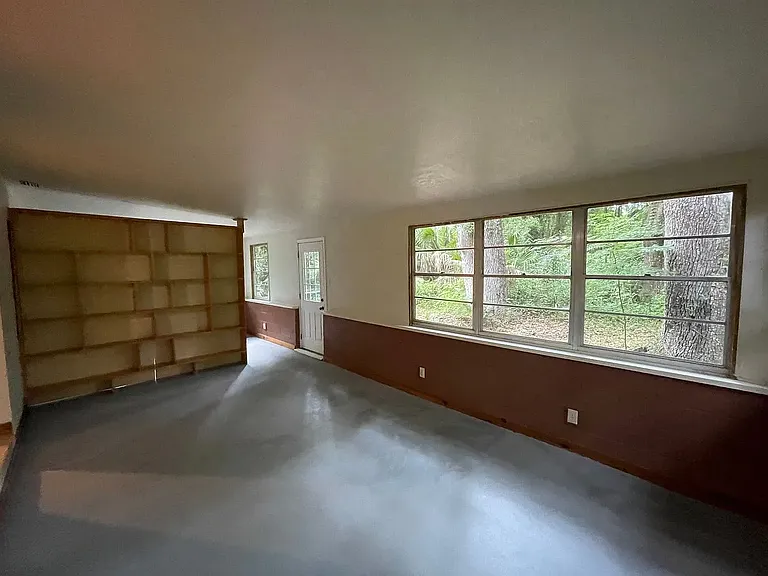 404 SE 138th Ave — Photo 5