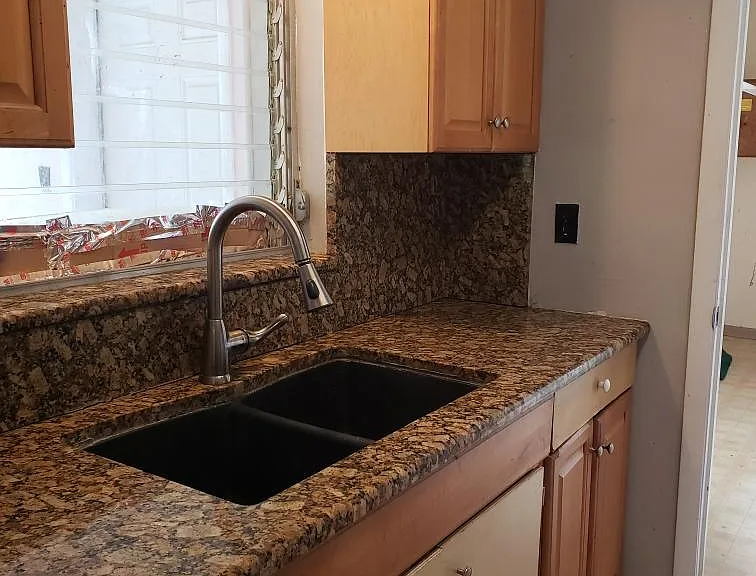 1420 Kimdale St E — Photo 15