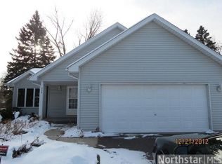 398 Minnesota Ave, Roseville, MN 55113
