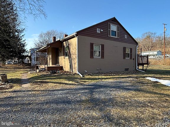 3rd image of 9505 Main St