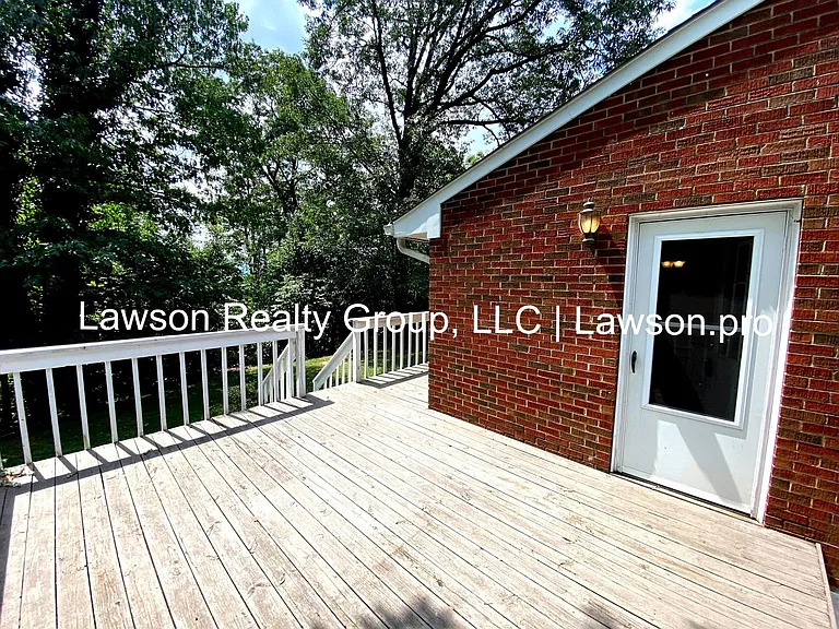 1706 Glendon Rd — Photo 33