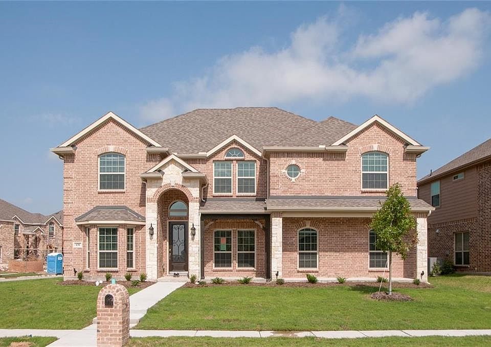 1st image of 131 Cool Brook Dr