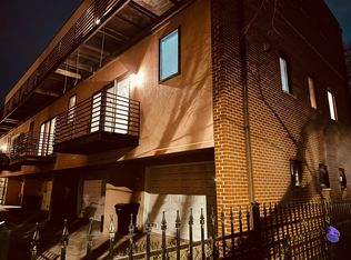 930 E 48th St, Chicago, IL 60615