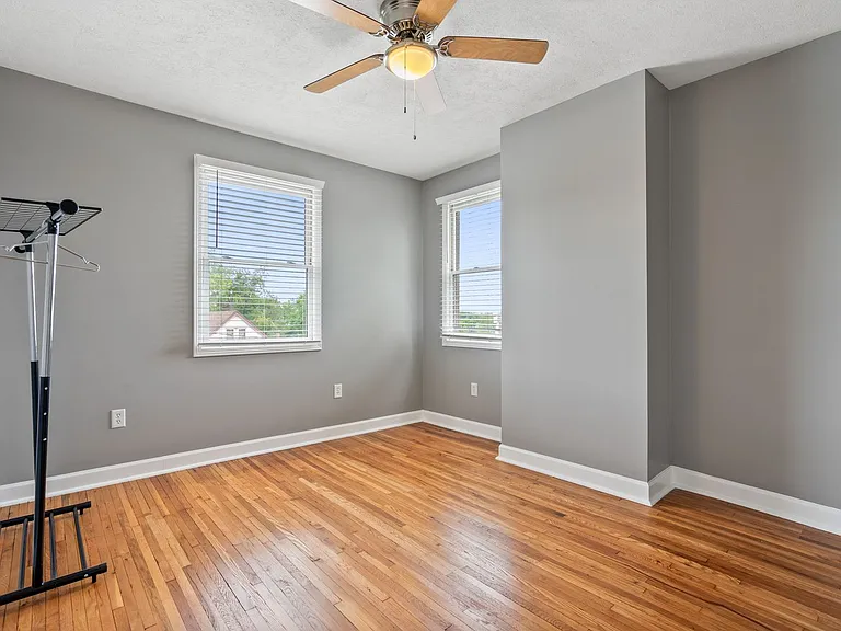 638 Margaret St — Photo 22