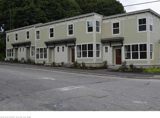 3 Academy St, Auburn, ME 04210