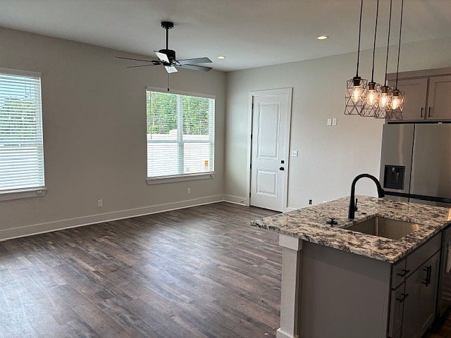 2nd image of 3341 Skyview Dr