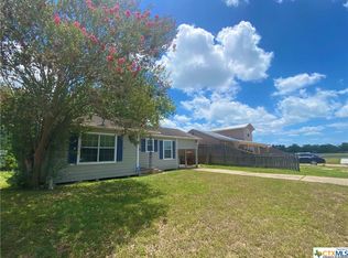 1307 E Mimosa Ave, Victoria, TX 77901