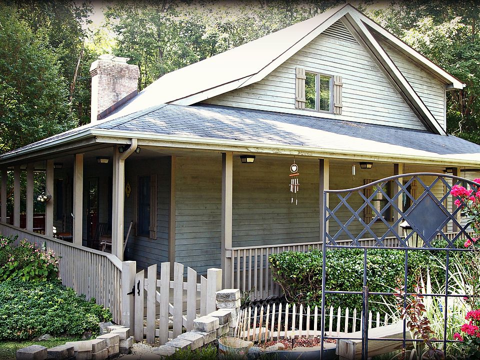 1st image of 126 Woodside Ct