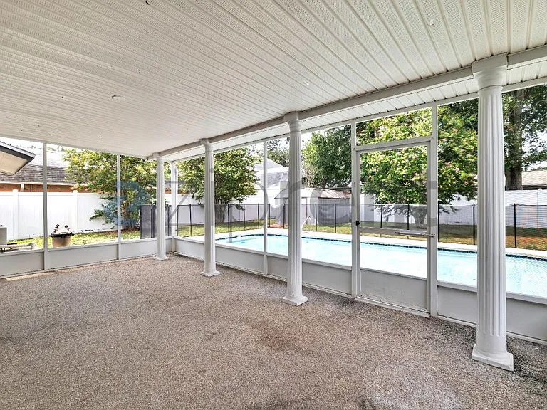 11706 Oban Ave — Photo 16