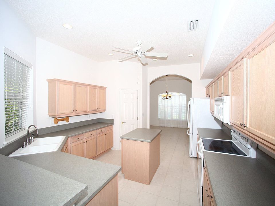 2nd image of 503 Ocean Mist Ct