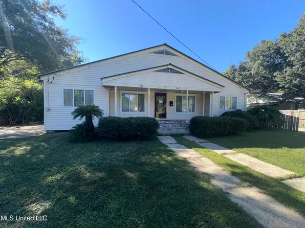 2207 8th St, Pascagoula, MS 39567
