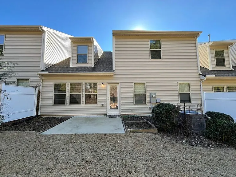 310 Princess Pl — Photo 27