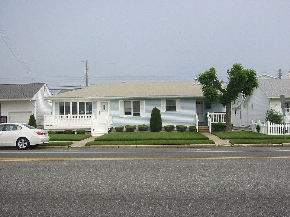 1st image of 1912 West Ave