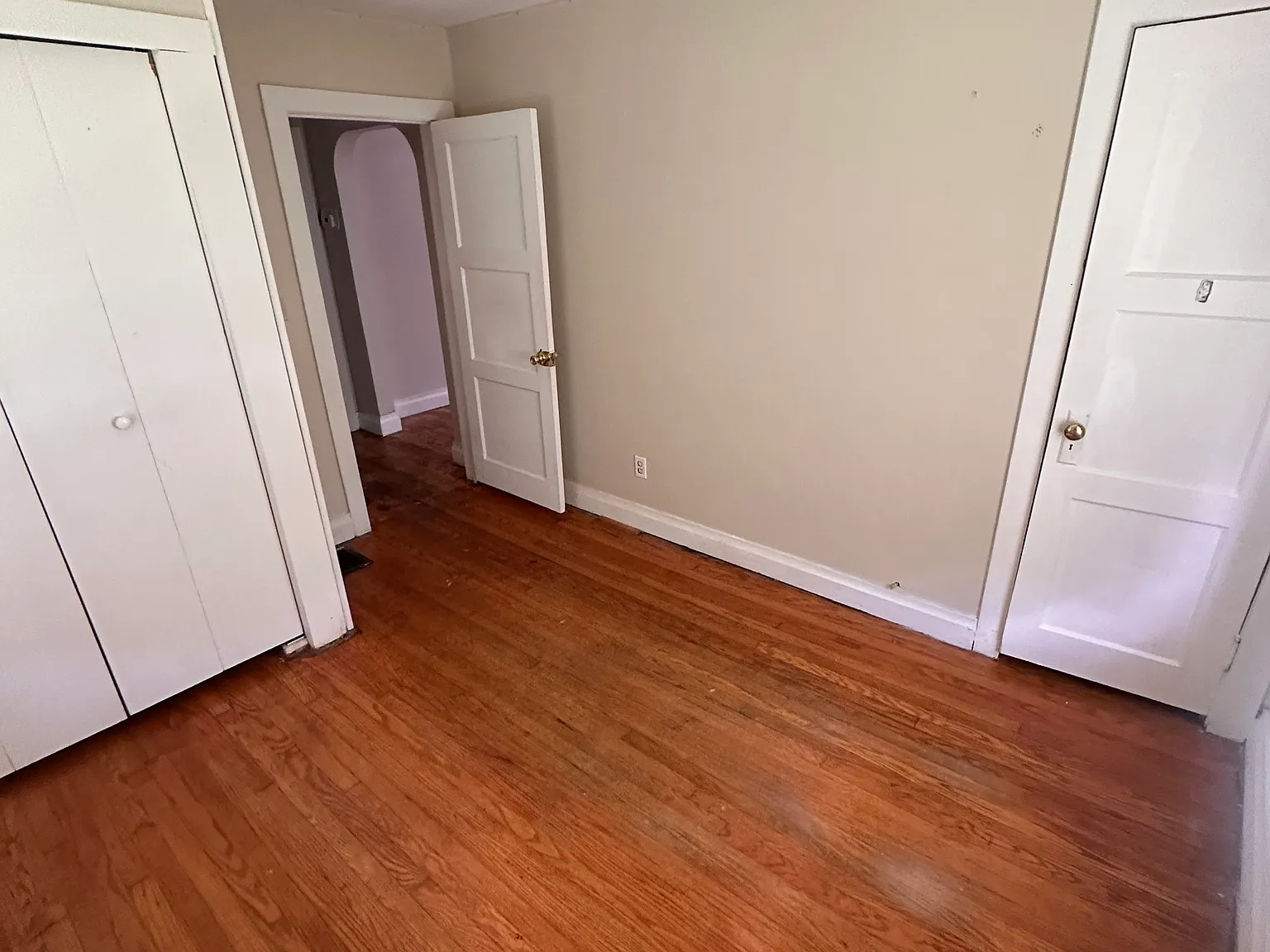 3 bed, 1000 sqft, $1,050 — Photo 2