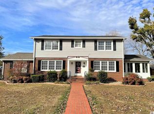 1616 Keenland Dr, Murray, KY 42071
