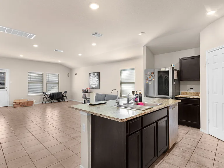 6008 Amelia Earhart Blvd — Photo 6
